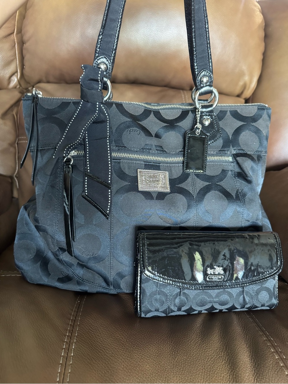 Y2K vintage black Coach Signature Tote and Wallet Set - Black